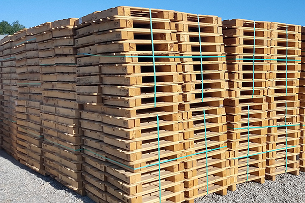 What's Best: New, Recycled, or Remanufactured Pallets?
